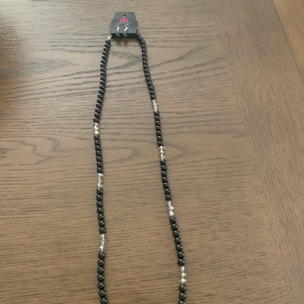 Paparazzi Black and Silver Beaded Necklace